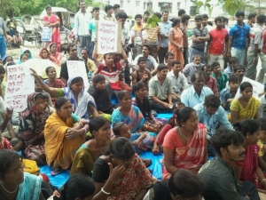 Sit-in by evictees